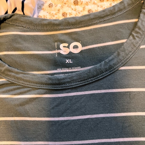 SO Green Short Sleeve Tee for Work - Picture 3 of 3